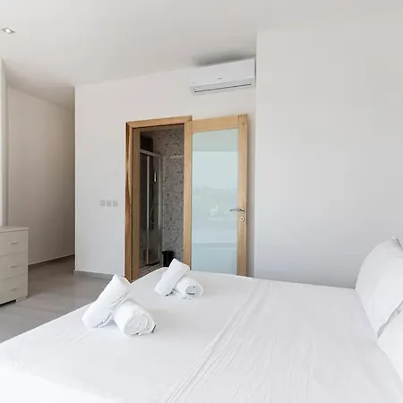 Sky Sunny Penthouse In Swieqi Pv By 360 Estates *