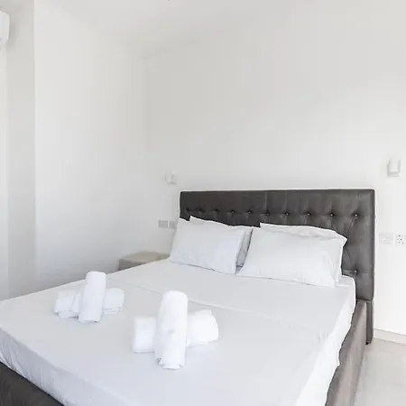 Sky Sunny Penthouse In Swieqi Pv By 360 Estates 公寓 *