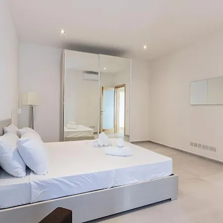 公寓 Sky Sunny Penthouse In Swieqi Pv By 360 Estates *